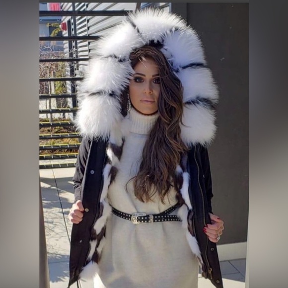 Fully fur lined parka with huge removal fur hood S/M coat like Jocelyn brand - Picture 5 of 5